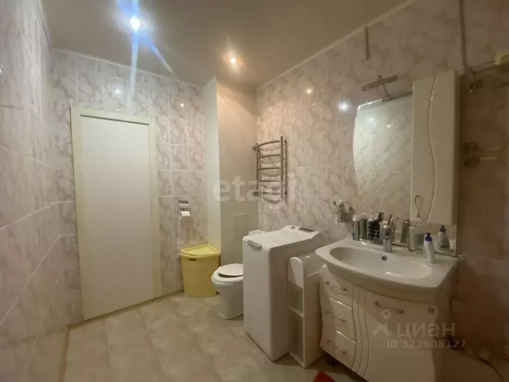 2-к кв. Ямало-Ненецкий АО, Новый Уренгой Таежная ул., 19Г (92.7 м) - Фото 1