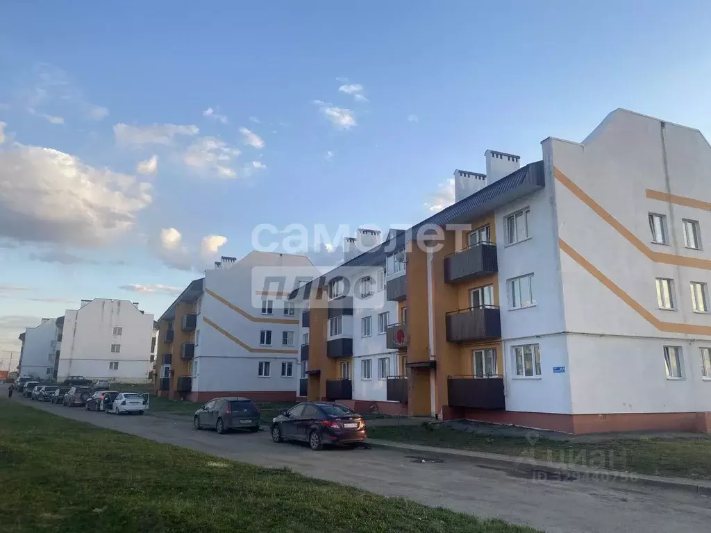 2-к кв. Башкортостан, Иглинский сельсовет, с. Иглино ул. Строителей, ... - Фото 1