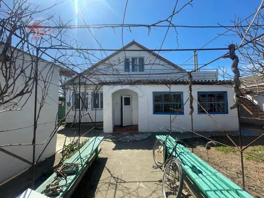 Дом в Крым, Сакский район, с. Штормовое  (124 м) - Фото 1