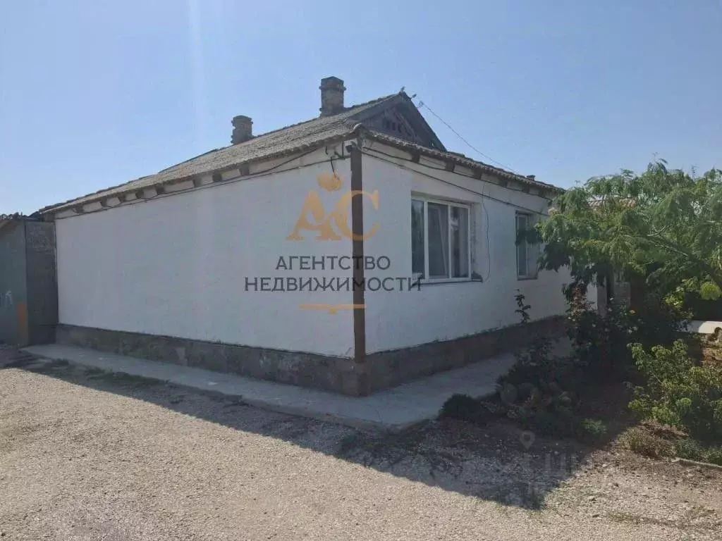 Дом в Крым, Советский район, с. Урожайное ул. Молодежная, 22 (79 м) - Фото 0