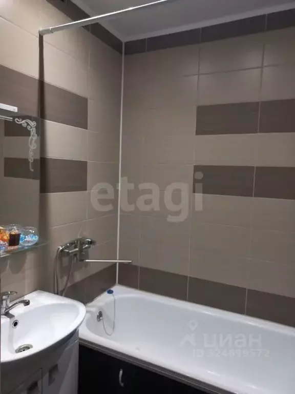 4-к кв. Белгородская область, Новый Оскол Ливенская ул., 128 (72.0 м) - Фото 2