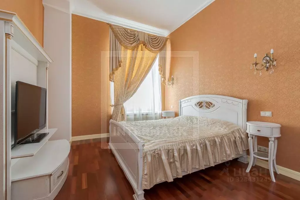 3-к кв. Москва пер. Столешников, 9С3 (120.0 м) - Фото 0