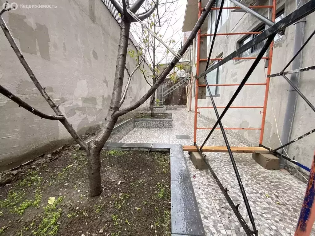 Квартира-студия: Махачкала, улица Магомета Гаджиева, 81 (35 м) - Фото 1