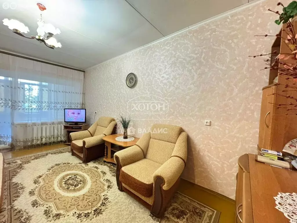 3-комнатная квартира: Элиста, улица Хонинова, 4 (56 м) - Фото 1