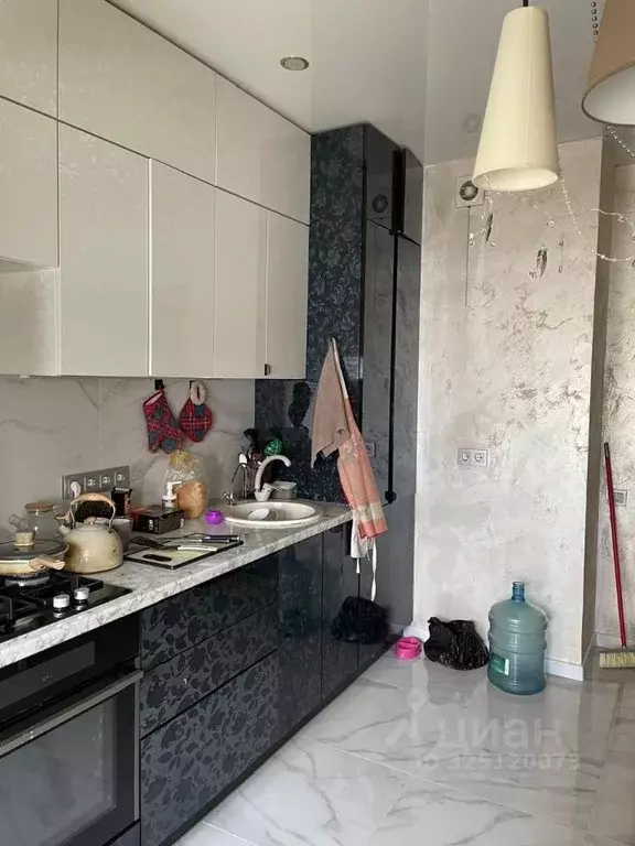 3-к кв. Саха (Якутия), Якутск ул. Кальвица, 30 (88.0 м) - Фото 2