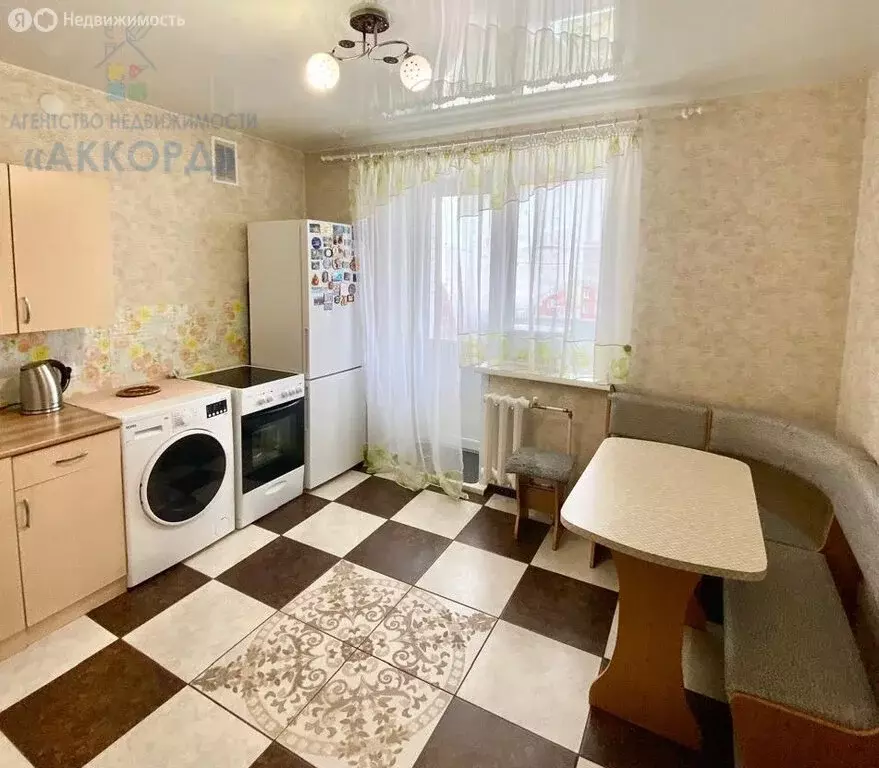 1-комнатная квартира: Новоалтайск, улица Ушакова, 12 (33.8 м) - Фото 0