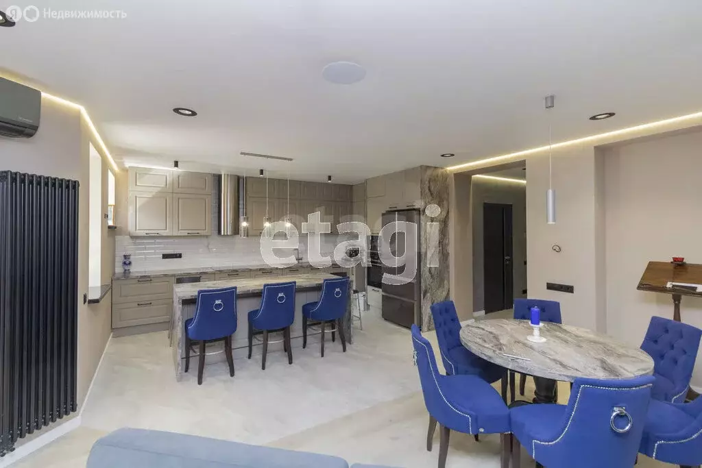 4-комнатная квартира: Тюмень, Сургутская улица, 11к2 (150 м) - Фото 1