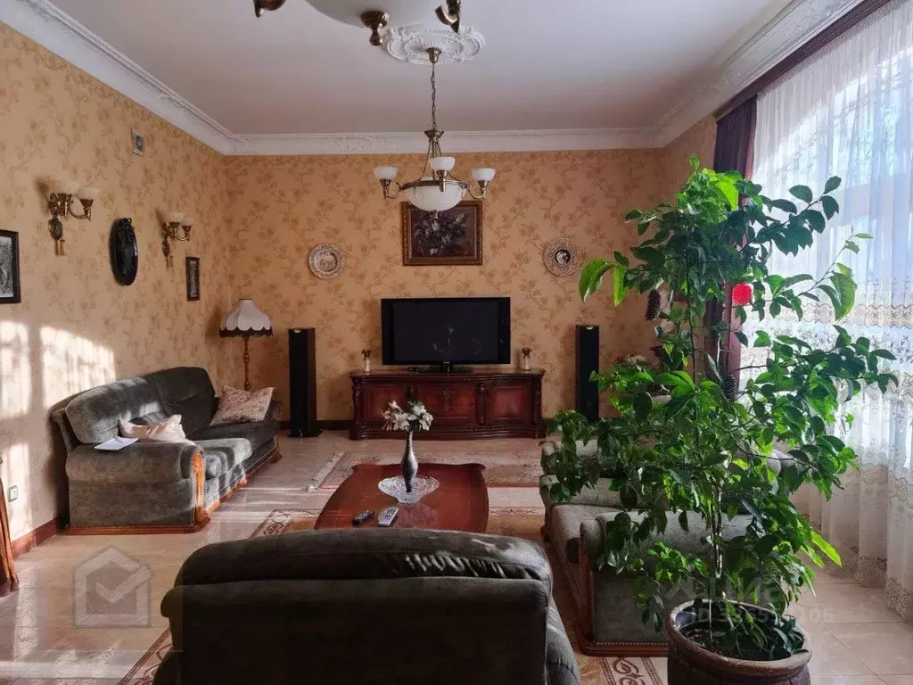 Дом в Крым, Симферополь ул. Мелитопольская (400 м) - Фото 1