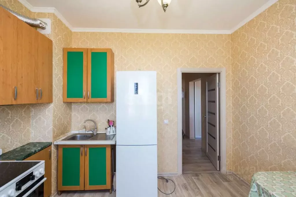2-к кв. Ханты-Мансийский АО, Сургут ул. Есенина, 4 (59.0 м) - Фото 1