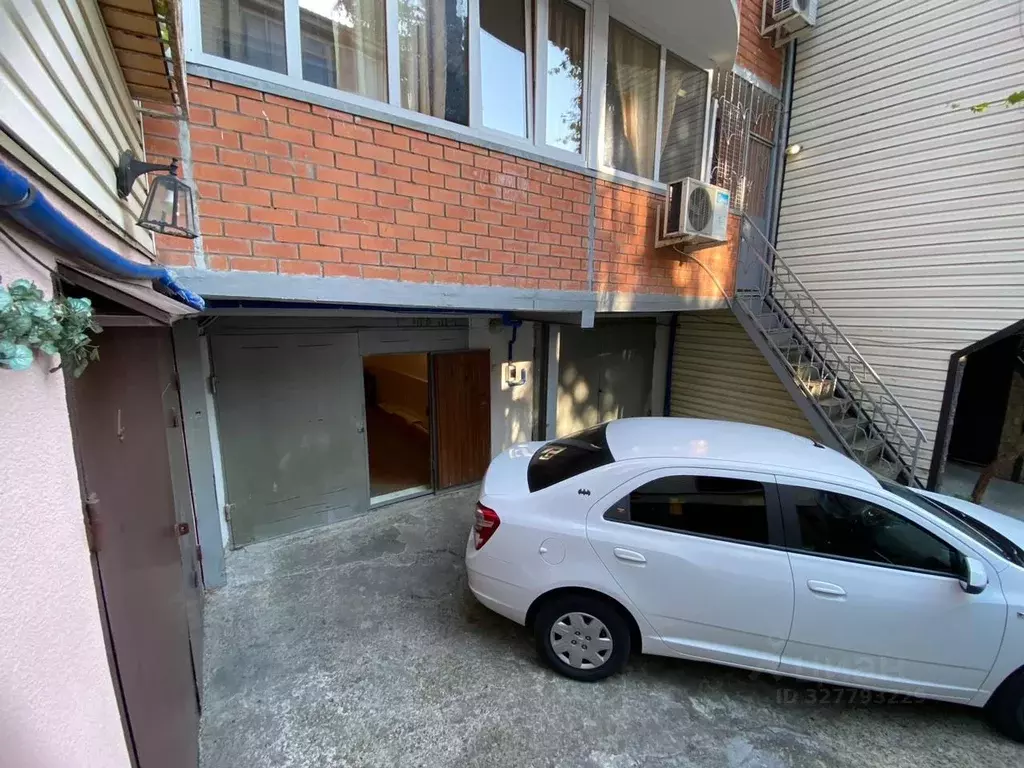 Гараж в Краснодарский край, Сочи ул. Макаренко, 12/2 (233 м) - Фото 1