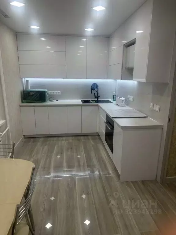 3-к кв. Самарская область, Самара Ново-Садовая ул., 224б (80.0 м) - Фото 1