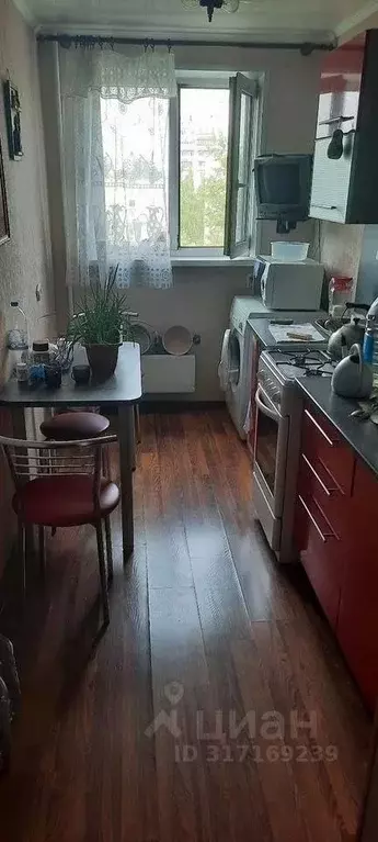 3-к кв. Свердловская область, Екатеринбург ул. Металлургов, 18А (64.0 ... - Фото 0