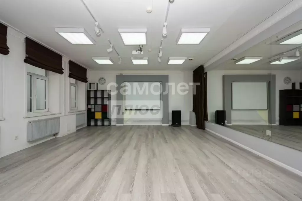 Помещение свободного назначения в Иркутская область, Иркутск ул. 3 ... - Фото 0