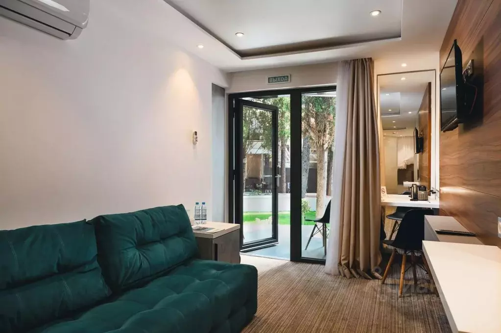 Комната Крым, Алушта муниципальный округ, с. Малореченское ул. ... - Фото 1