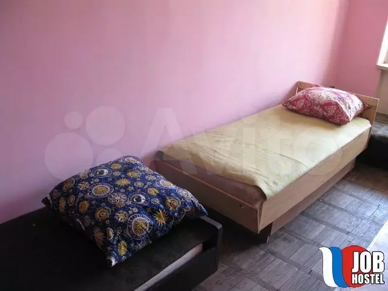 Комната 18 м в > 9-к, 3/3 эт. - Фото 1