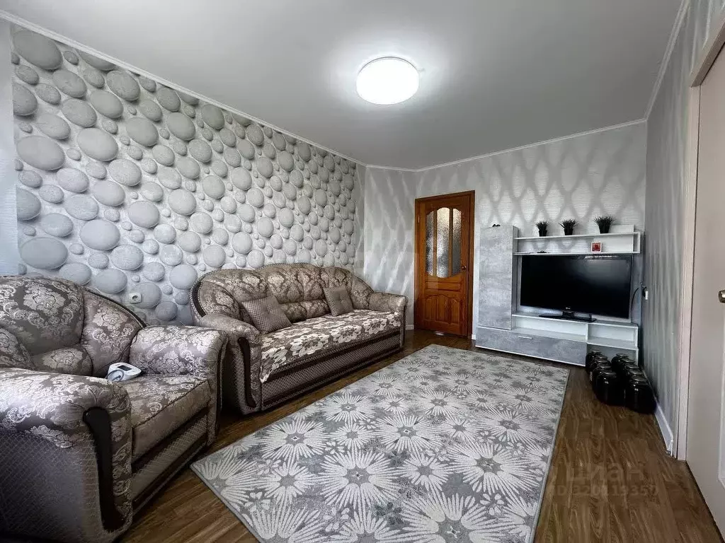 3-к кв. Татарстан, Набережные Челны Автозаводский просп., 23 (50.0 м) - Фото 0