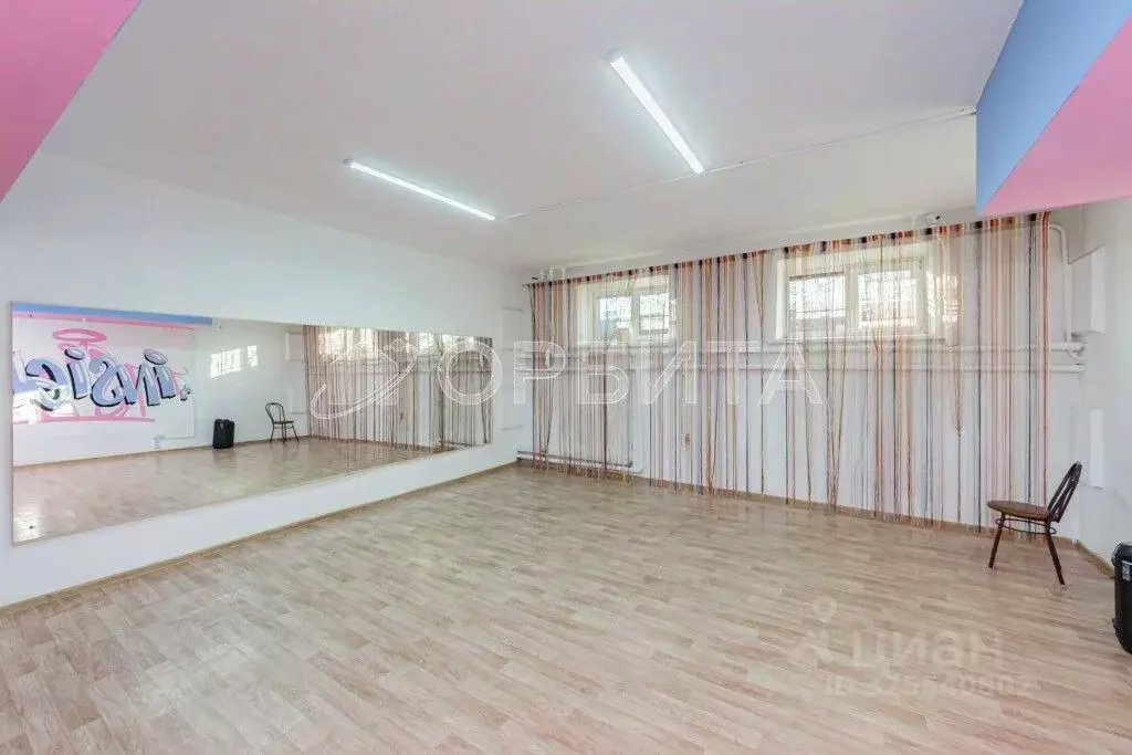 Помещение свободного назначения в Тюменская область, Тюмень ул. ... - Фото 1