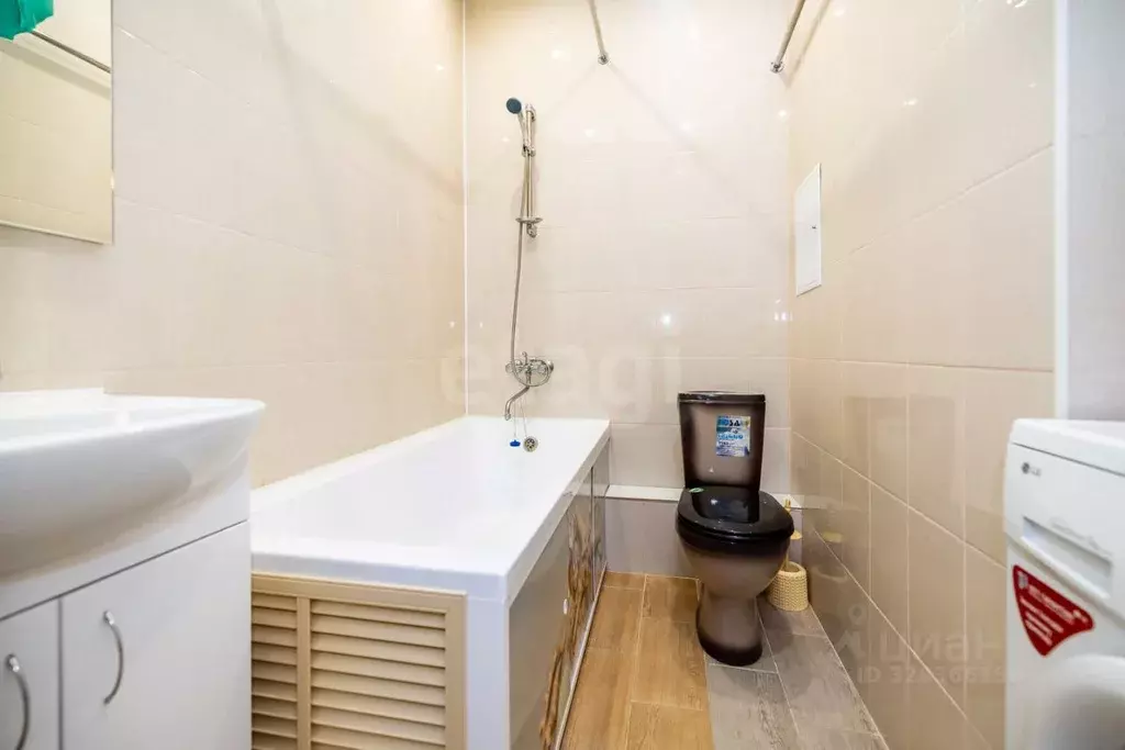 Студия Ханты-Мансийский АО, Сургут Университетская ул., 49 (29.9 м) - Фото 1