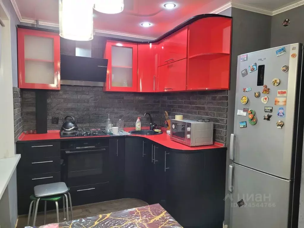 2-к кв. Оренбургская область, Бузулук 1-й мкр, 12 (45.0 м) - Фото 1