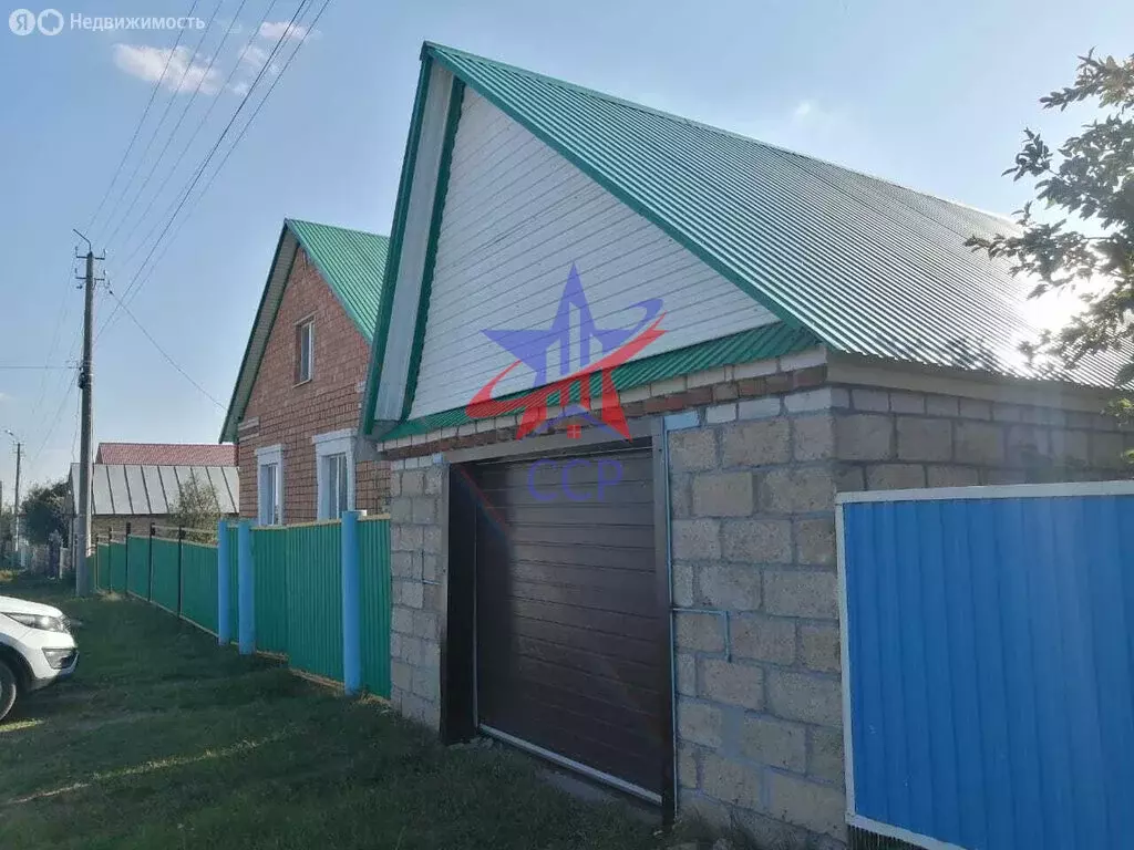 Дом в село Чекмагуш, улица В. Галимова, 41 (140 м) - Фото 1