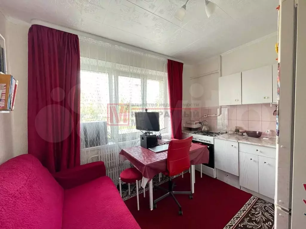 1-к. квартира, 40 м, 1/9 эт. - Фото 0