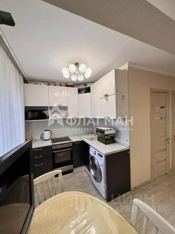 3-к кв. Иркутская область, Усолье-Сибирское просп. Космонавтов, 56 ... - Фото 1