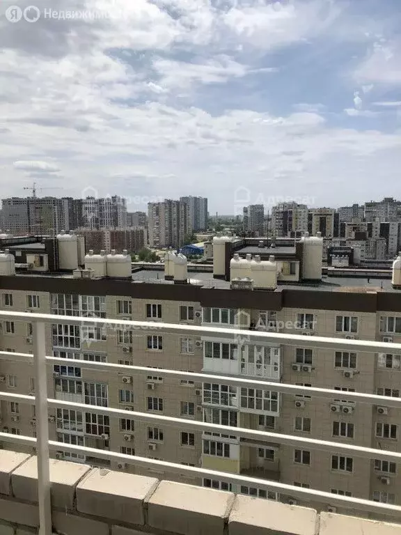 1-комнатная квартира: Волгоград, улица Расула Гамзатова, 21 (40.1 м) - Фото 0