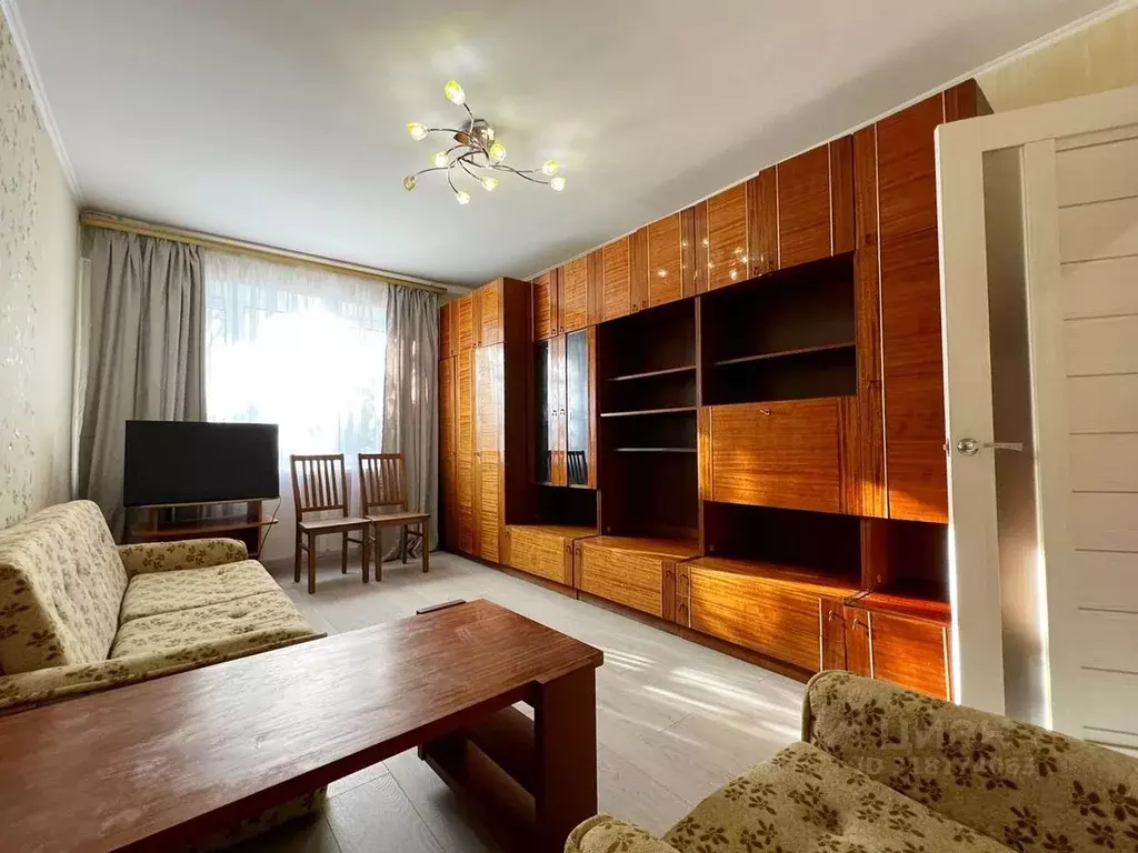 2-к кв. Крым, Симферополь ул. Кечкеметская, 97 (50.0 м) - Фото 1