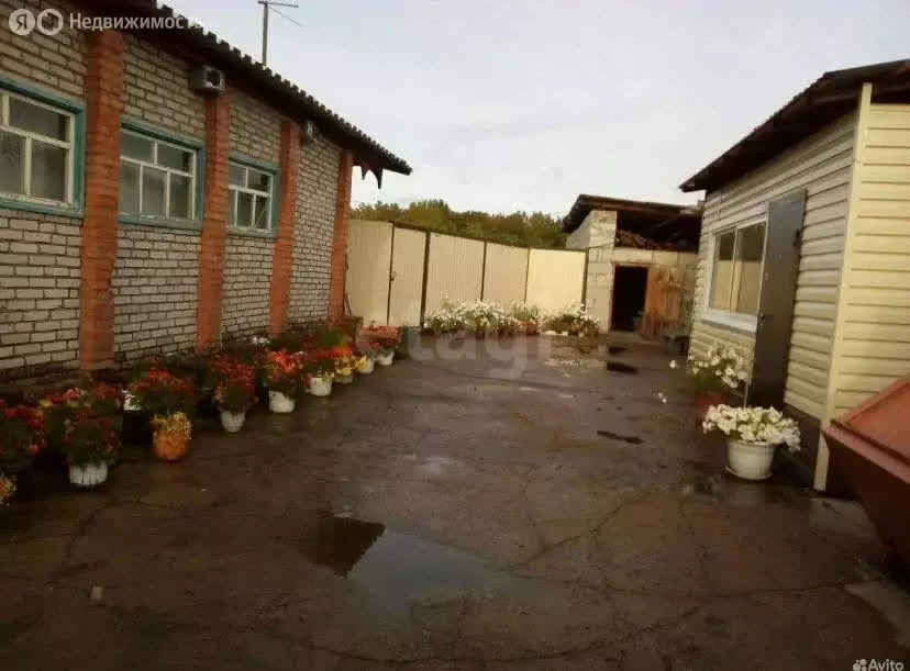 Дом в Красноярский край, Ачинский муниципальный округ, деревня Малый ... - Фото 1