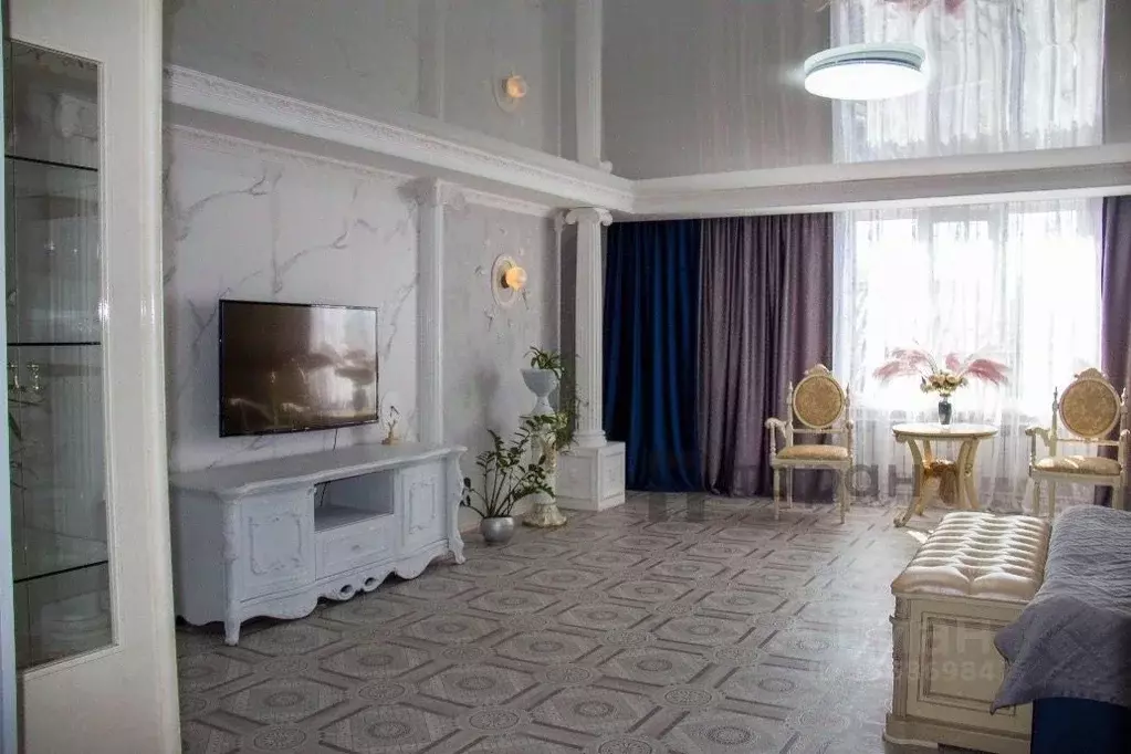 Коттедж в Челябинская область, Копейск ул. Дундича (340 м) - Фото 1