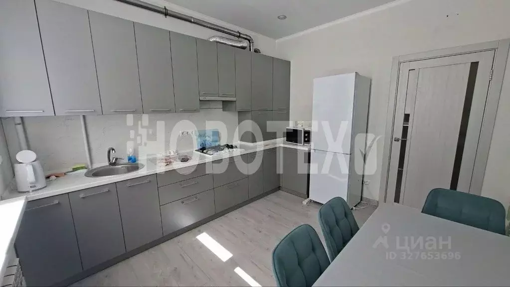 2-к кв. Краснодарский край, Горячий Ключ ул. Ленина, 7 (62.0 м) - Фото 1