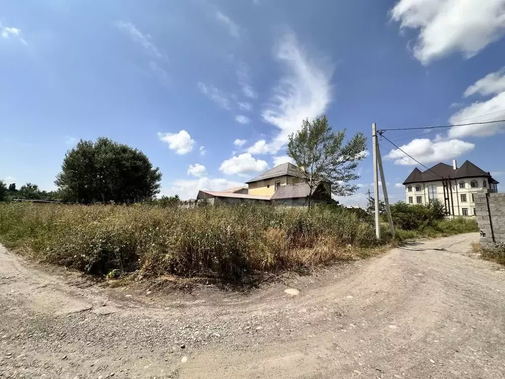Участок в Карачаево-Черкесия, Черкесск Сосновая ул., 4А (6.84 сот.) - Фото 0