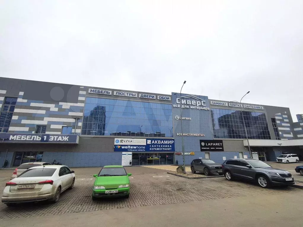 Торгово-офисная площадь в современном ТЦ 875 м - Фото 1