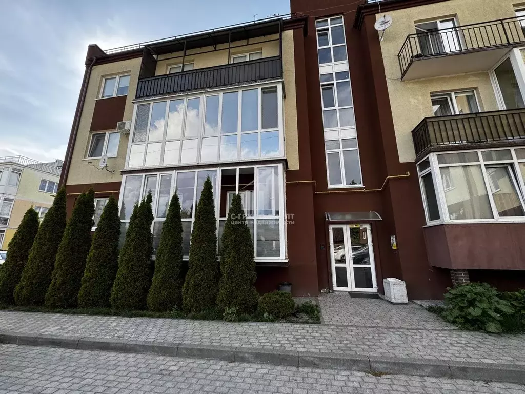 2-к кв. Калининградская область, Гурьевск ул. Гурьева, 25Дс1 (95.0 м) - Фото 0
