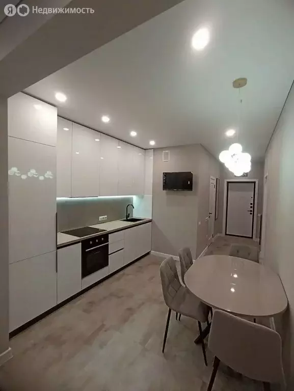 1-комнатная квартира: Мирное, улица Крымской Весны, 13к1 (40 м) - Фото 1