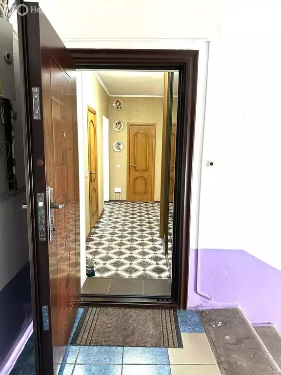 3-комнатная квартира: Абакан, улица Стофато, 4 (69 м) - Фото 0
