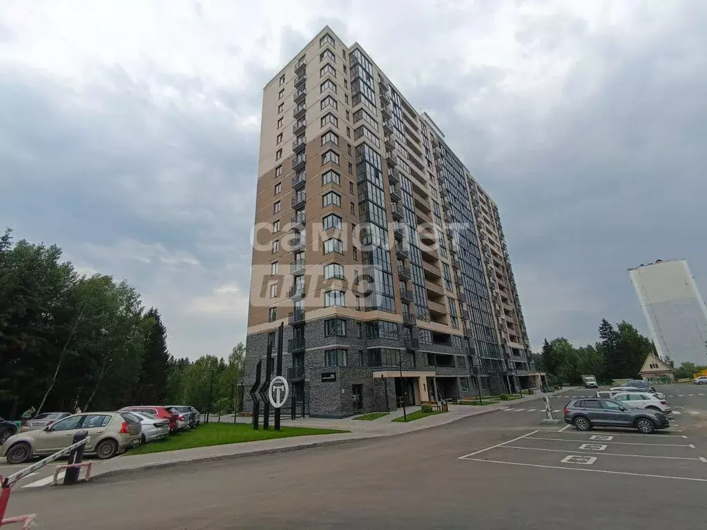2-комнатная квартира: Ижевск, улица Холмогорова, 115 (55.3 м) - Фото 0