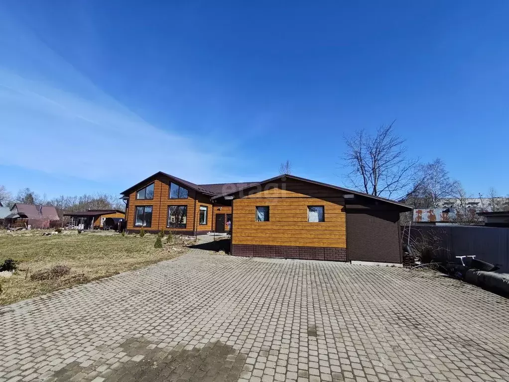 Дом в Ленинградская область, Волхов ул. Урицкого (255 м) - Фото 1