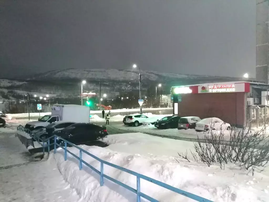 2-к кв. Мурманская область, Мурманск Кольский просп., 84 (58.4 м) - Фото 2