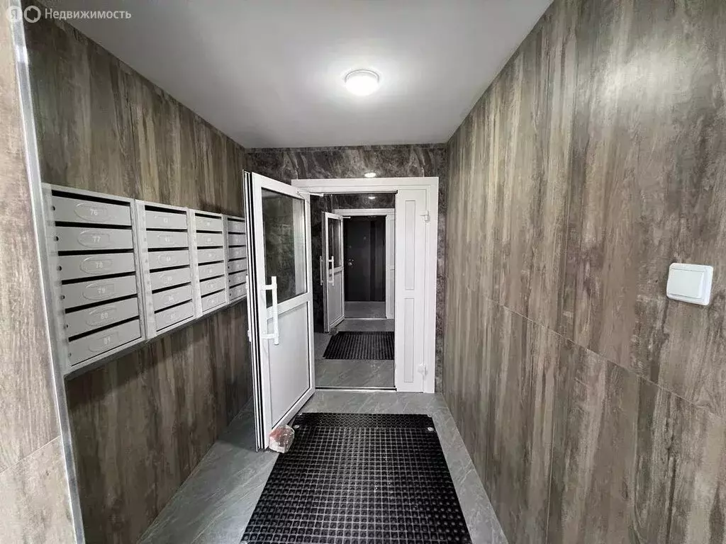 2-комнатная квартира: Чигири, улица Василенко, 5 (48 м) - Фото 0