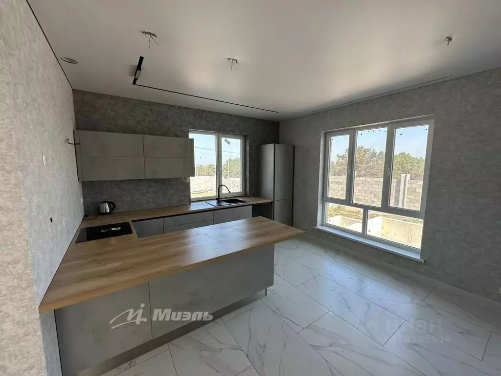 Коттедж в Севастополь ул. Генерала Богдановича, 8 (315 м) - Фото 1