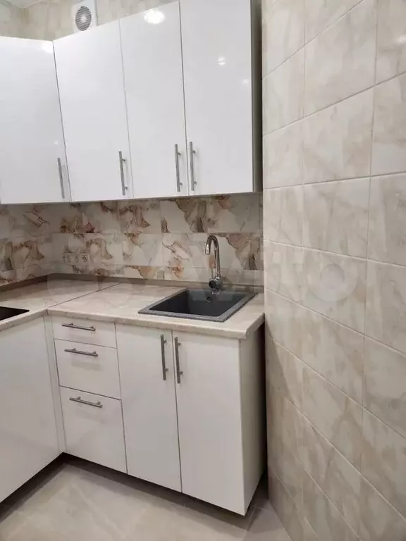 1-к. квартира, 40 м, 3/25 эт. - Фото 0