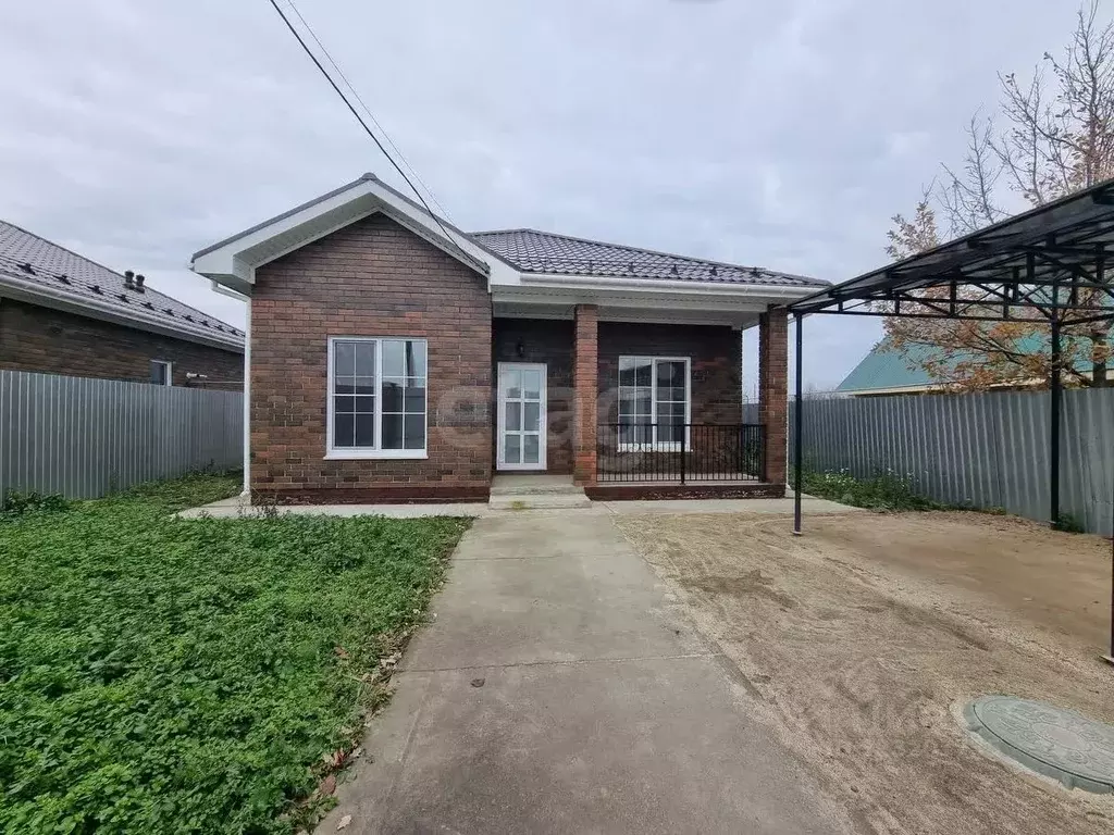 Дом в Челябинская область, Чебаркуль Южная ул., 24 (100 м) - Фото 1