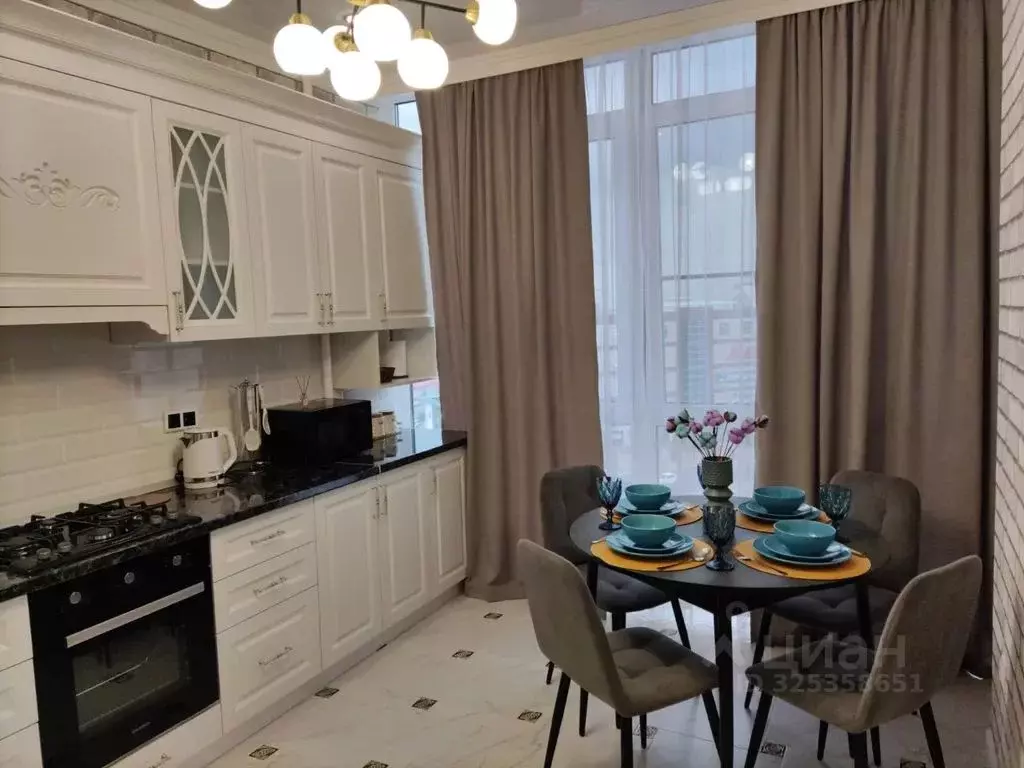 2-к кв. Кабардино-Балкария, Нальчик ул. Тлостанова, 32 (84.0 м) - Фото 1