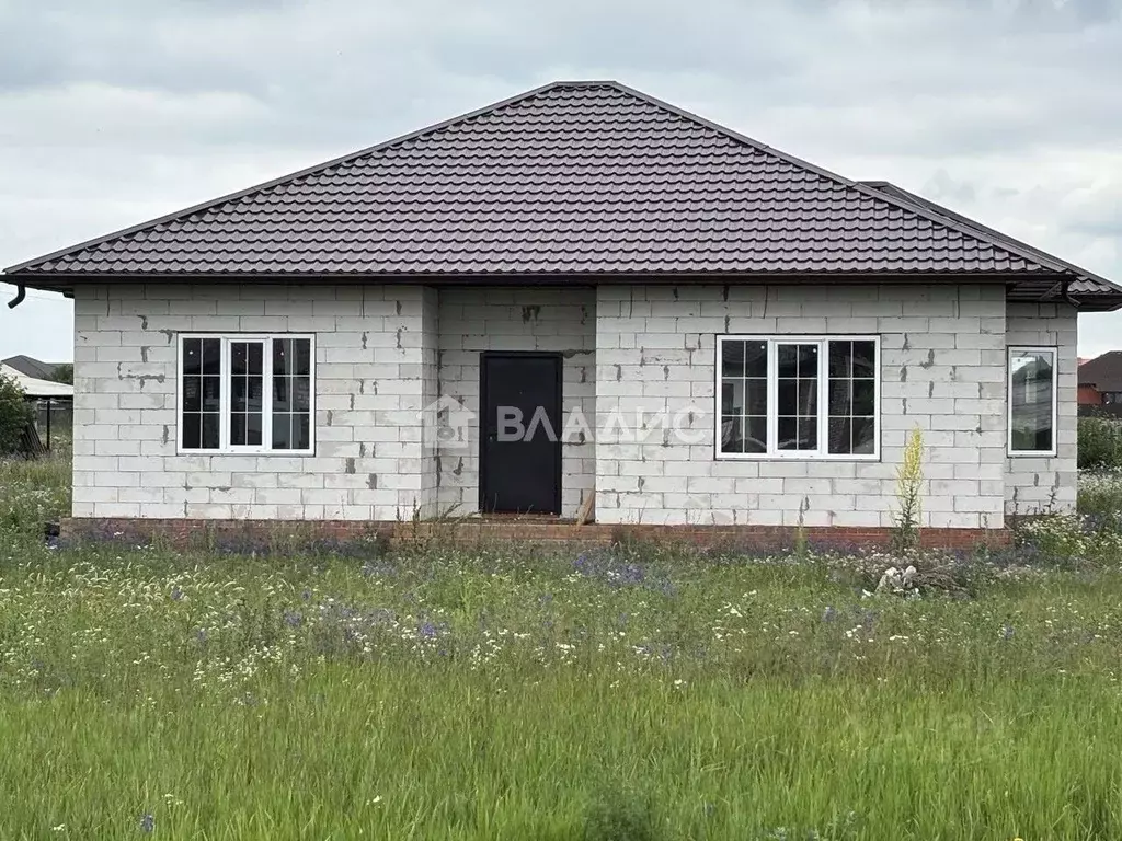 Дом в Белгородская область, Белгородский район, с. Стрелецкое ул. ... - Фото 1