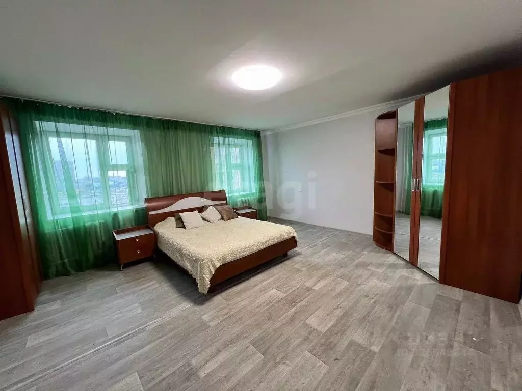 2-к кв. Тюменская область, Тюмень ул. Николая Чаплина, 132 (61.0 м) - Фото 1