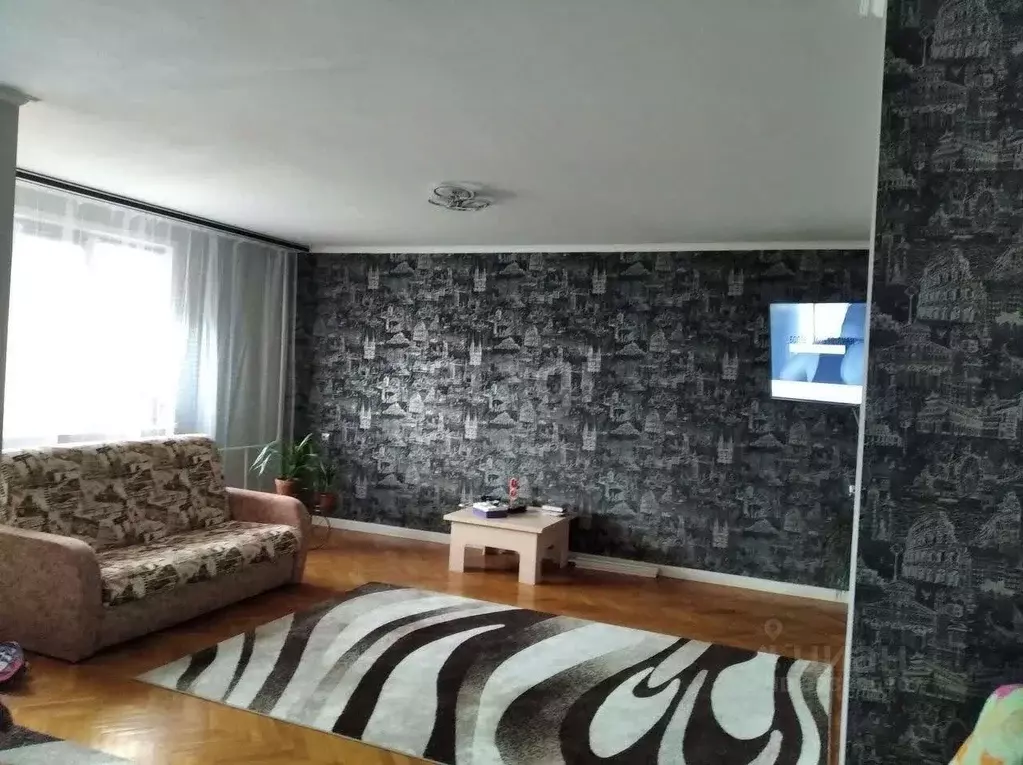 4-к кв. Калужская область, Малоярославец ул. Российских Газовиков, ... - Фото 1