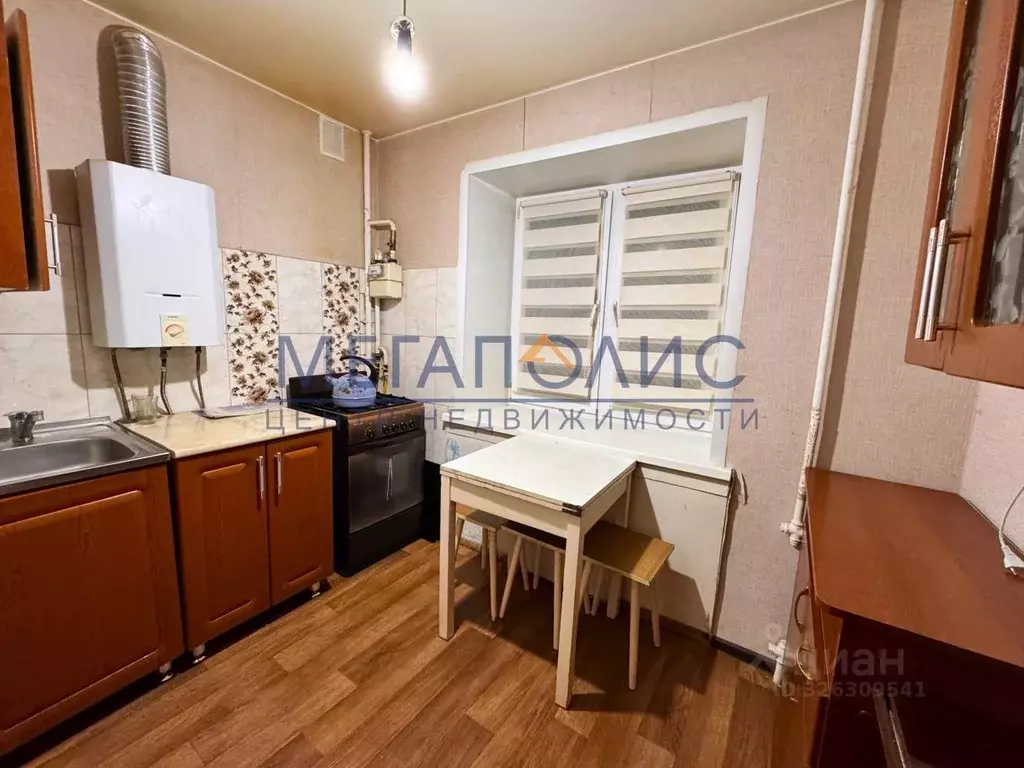 2-к кв. Саратовская область, Балаково ул. Титова, 33 (37.6 м) - Фото 1