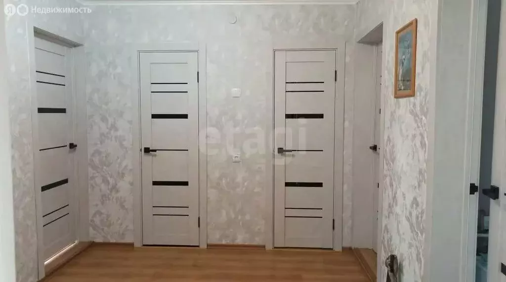 3-комнатная квартира: Горно-Алтайск, улица Григория Чорос-Гуркина, 33 ... - Фото 1