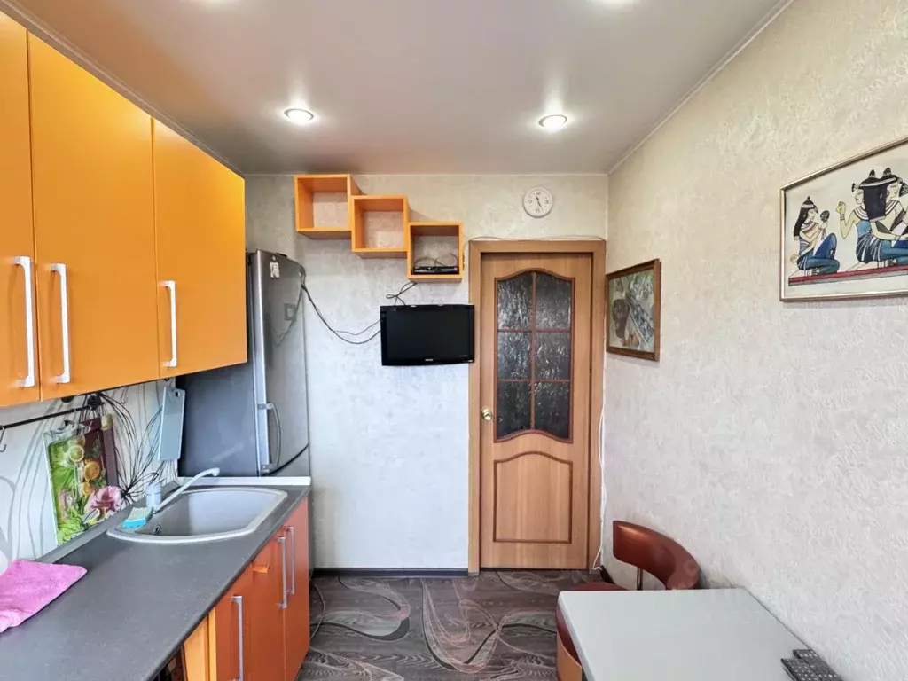 2-к кв. Омская область, Омск Волочаевская ул., 13Е (52.0 м) - Фото 1